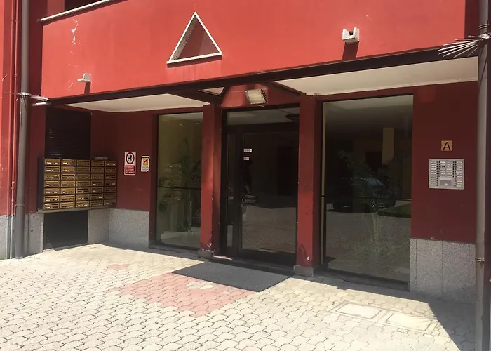 Bnbook Bilo Malpensa * Галларате